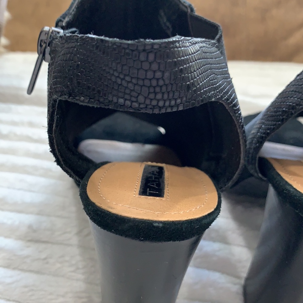 Shoes - Picture 3 of 8